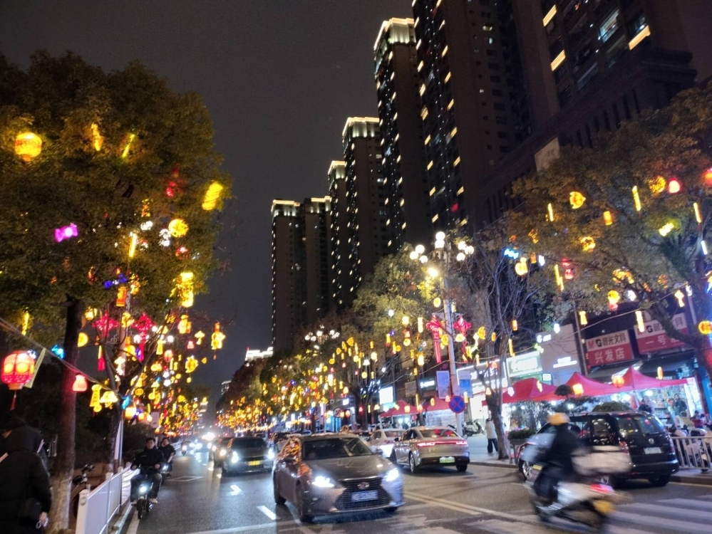 城后中路 1層2房  月租400元適合老人居住 看房:15359608277  35㎡ 400元/月