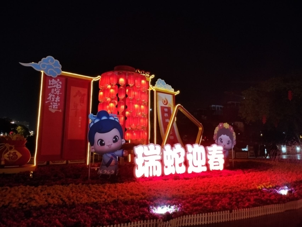 許厝安置房 4房2廳 135平方 好樓層 好位置 一平方1.2萬多元 看房:15359608277  135㎡ 價格面議