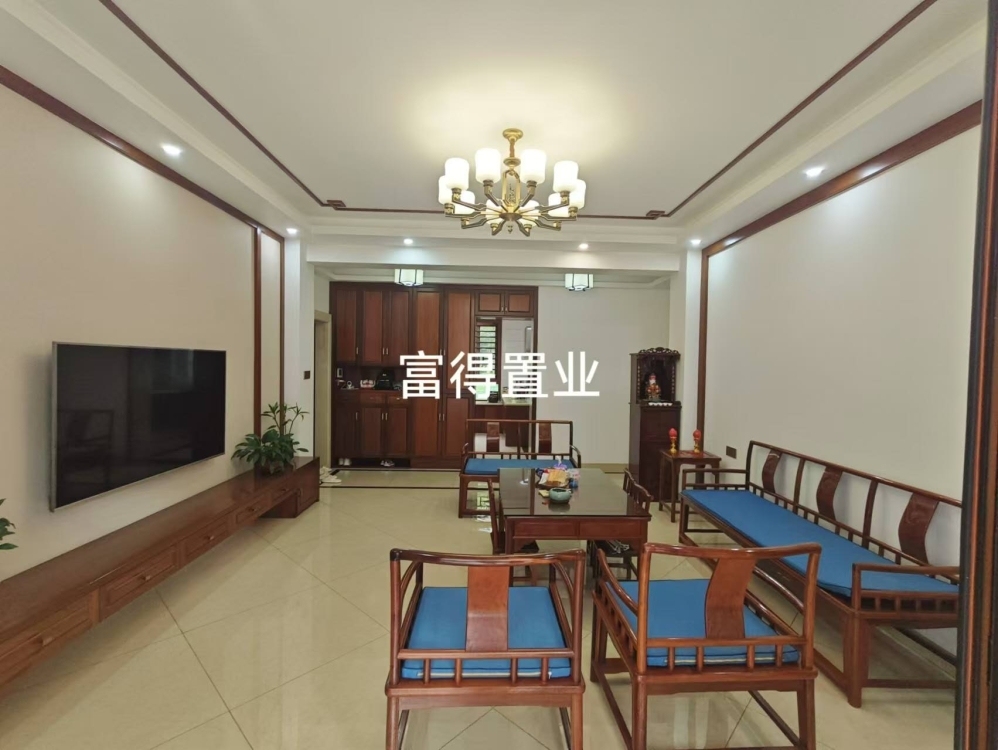 美倫 4房2廳  138平方  豪裝 208萬 送96平方的大花園 證全 看房:15359608277  138㎡ 20