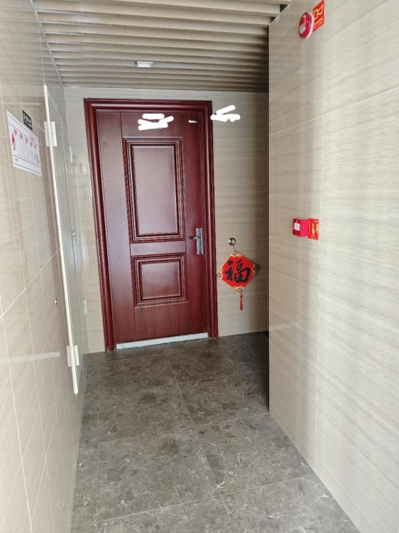 麗景灣一期  121㎡ 好樓層 證在手可馬上過戶 106萬可面議 電話13599130800