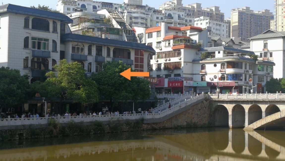 三角街龍南菜市場旁  130㎡ 1200元/月
