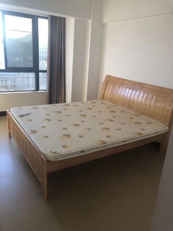 鳳池花苑  65㎡ 1600元/月微信同