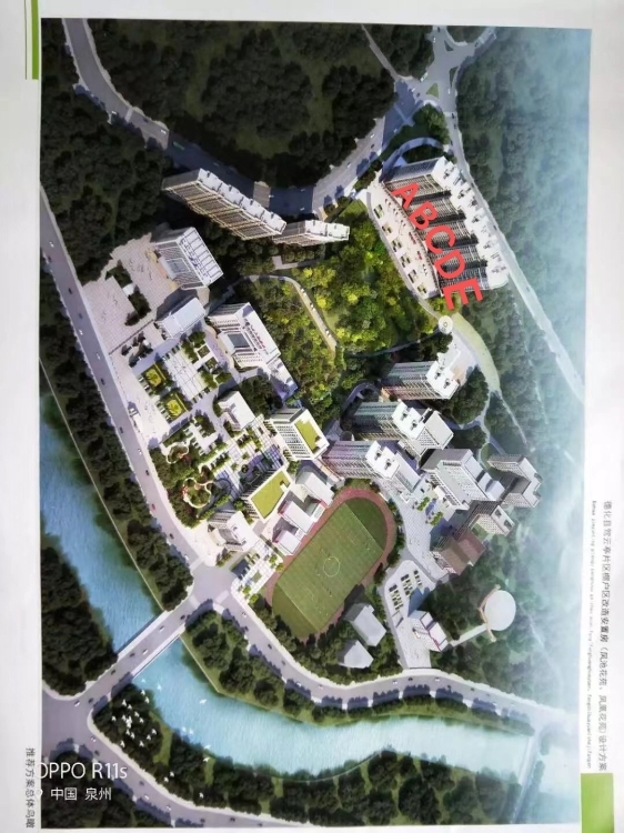 鳳池花苑  三房?jī)蓮d，兩衛(wèi)，120㎡ 102萬元