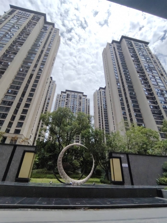 麗景灣二期  143㎡ 100萬元，證全