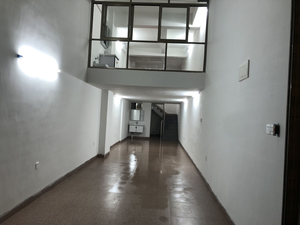 裕正山水花園旁  70㎡ 900元/月
