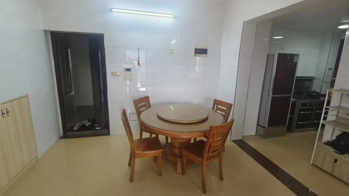 嘉德新苑  100㎡ 1600元/月