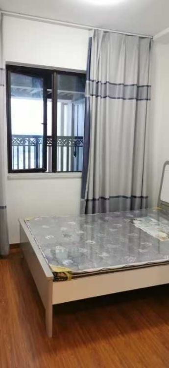 金交頤園  135㎡ 2600元/月三房2300微信同號