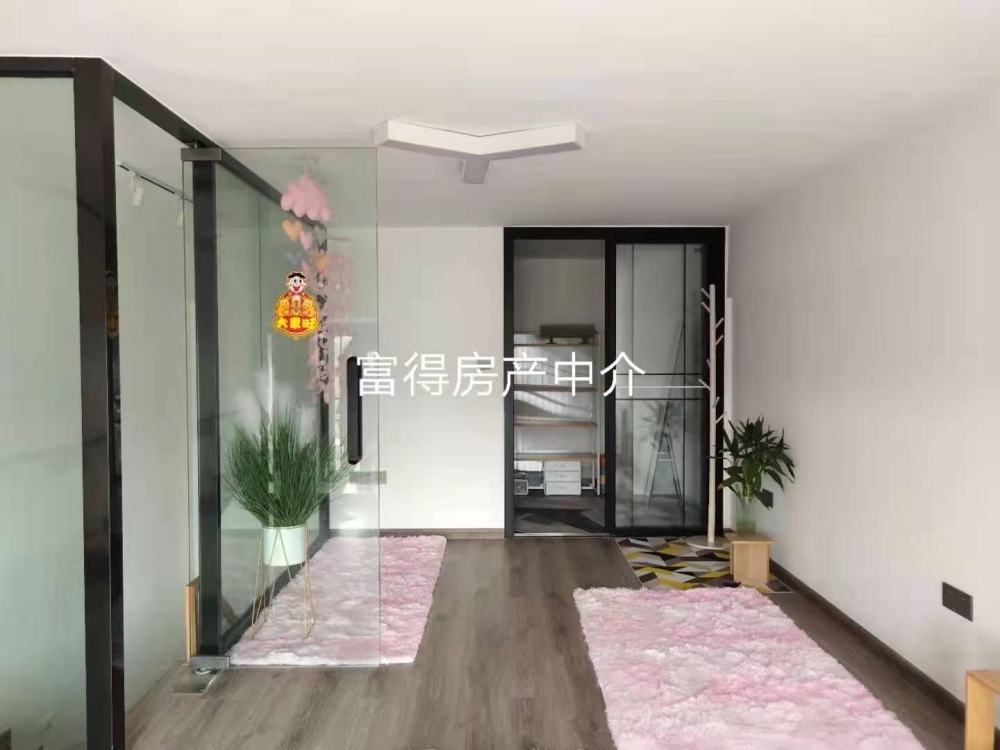 紅星美凱龍復(fù)式 2房1廳 44.5平方使用面積88平方 高裝 53萬 證全 看房:15359608277  45㎡ 53