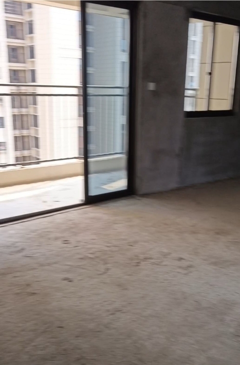 丽景湾  89.9㎡ 68万元