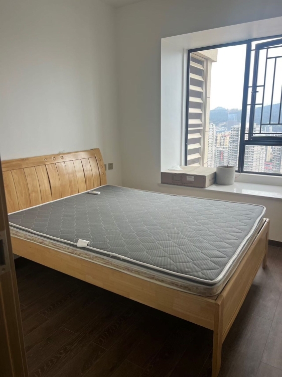隆恩丽景湾一期  91㎡ 2200元/月（可拎包入住）