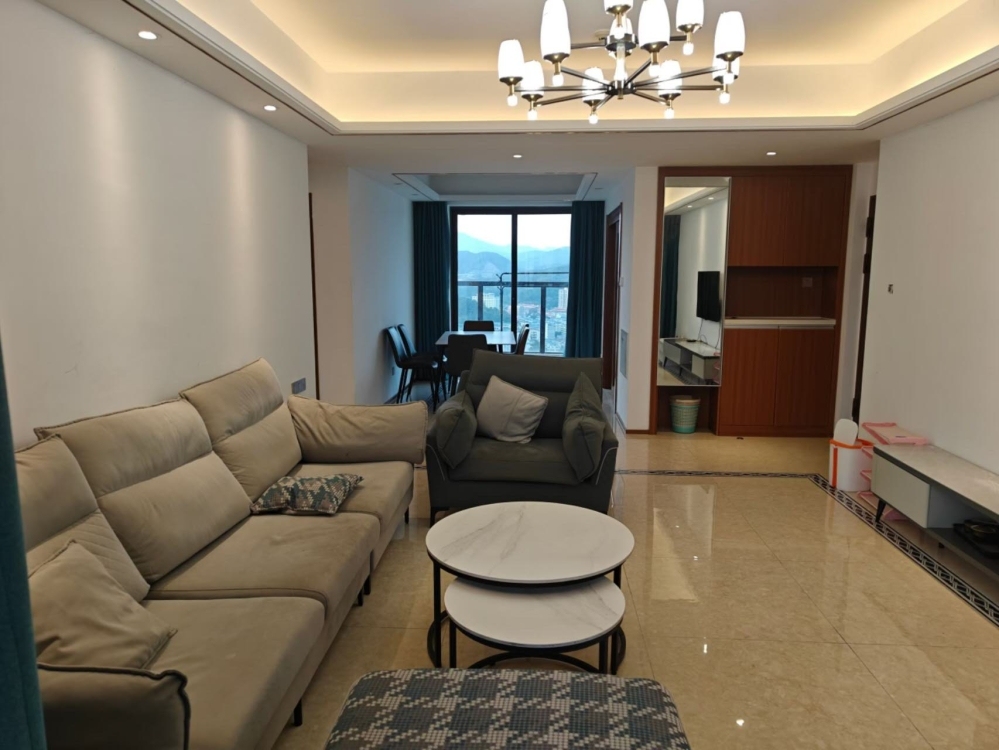 丽景湾  110㎡ 2300元/月微信同号城内外1.2.3.4