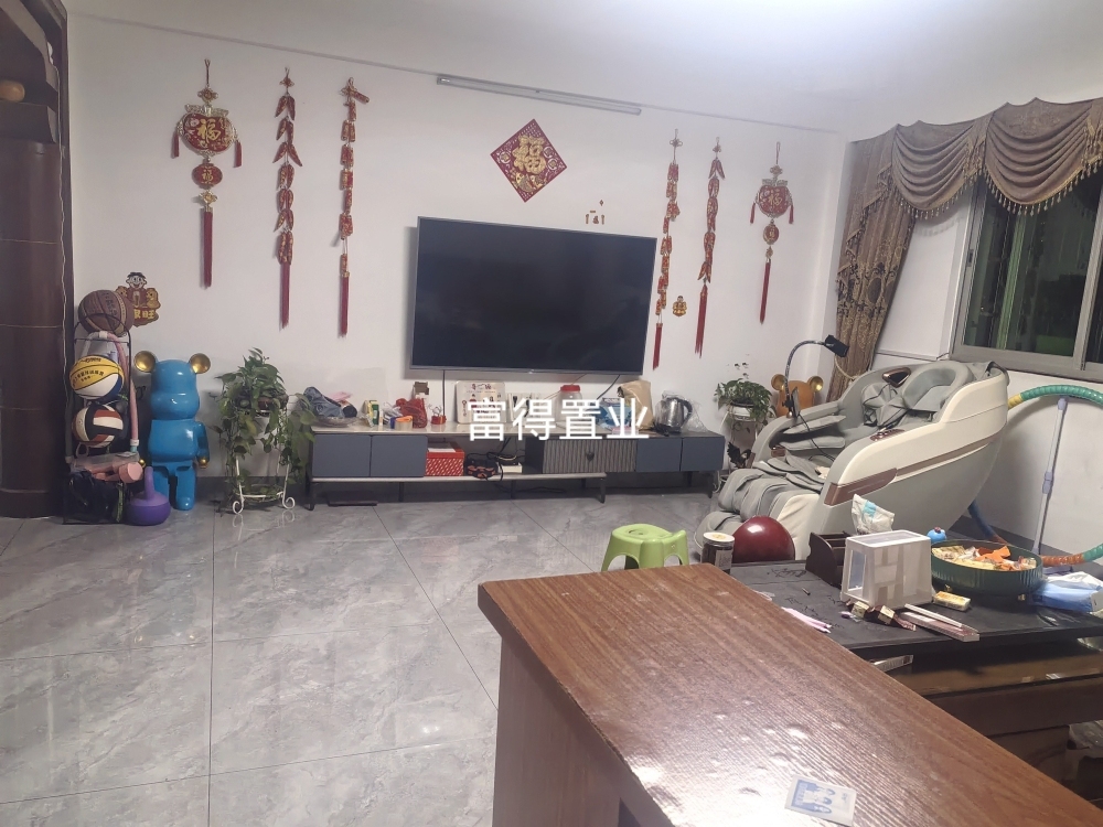 金苑小区  122㎡  精装3房  证全   73万元  看房:13506919091