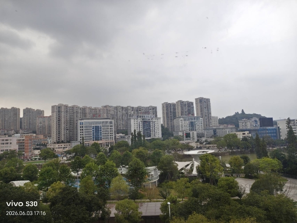 浔中小学旁套房出租 电梯房 2房2厅 中等装修 月租900元 看房:15359608277 ​  80㎡ 900元/月