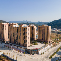 万德富贵世家 113平配1小车位，隔成2小套，拎包入住