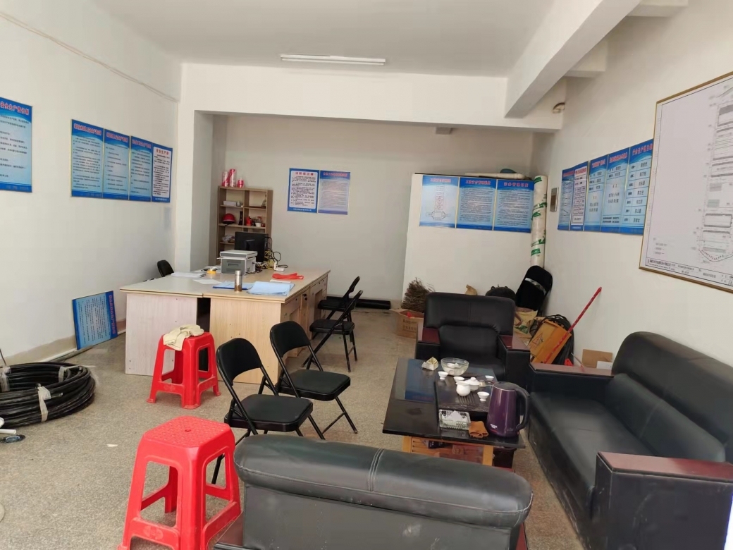 麗景灣旁得事利小區(qū)吉店招租