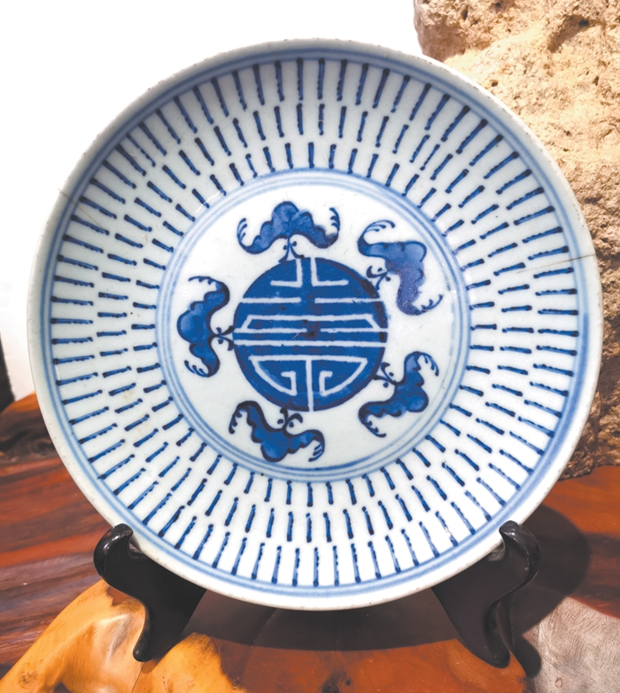 清代福壽青花盤.jpg