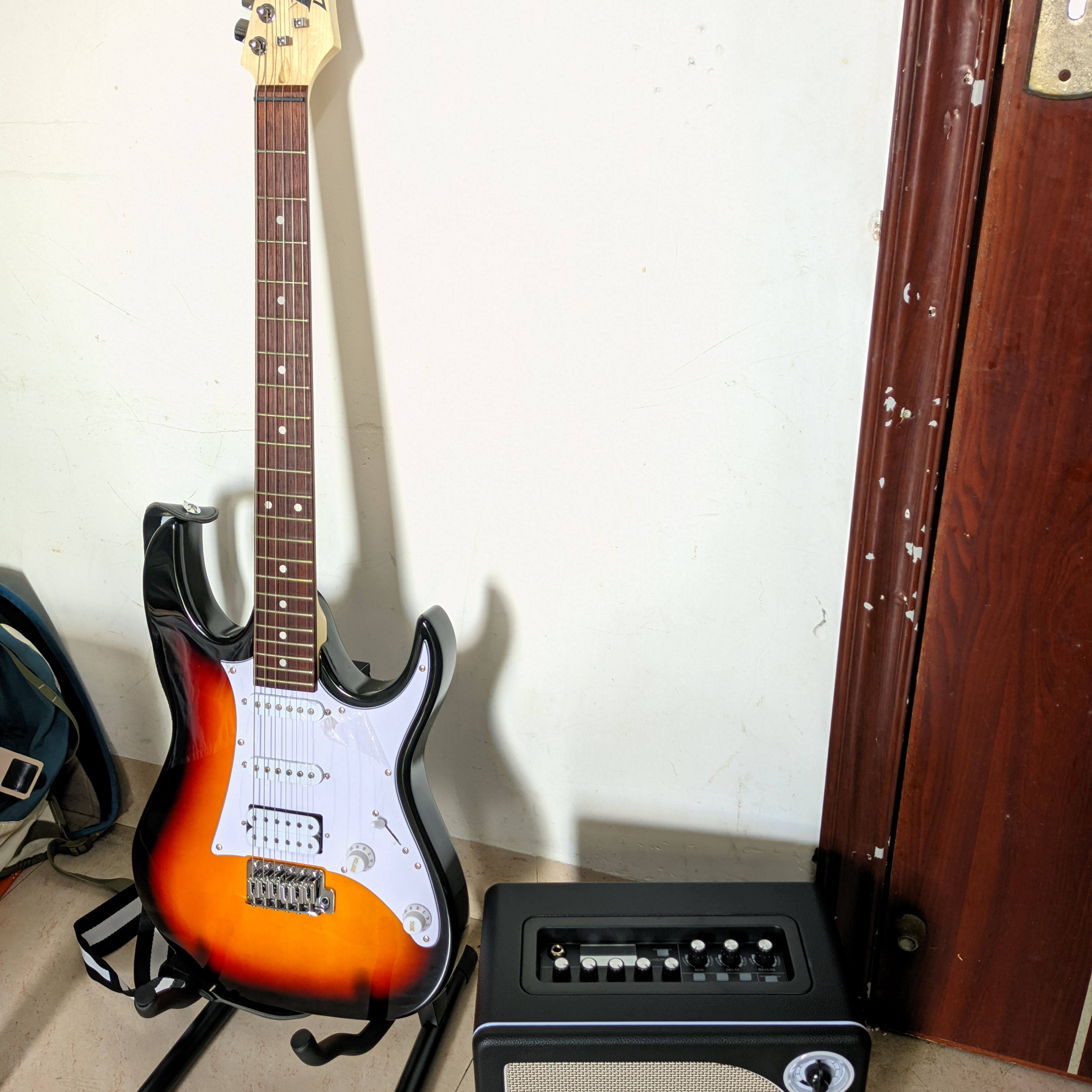 出電吉他ibanez依班娜grx40